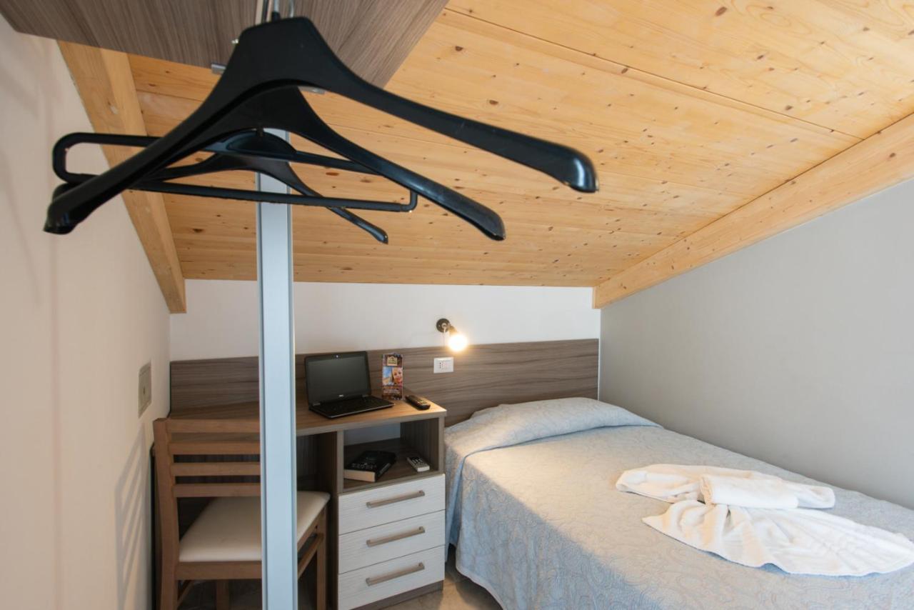 Hotel Consul - Family Hotel Riccione Zewnętrze zdjęcie