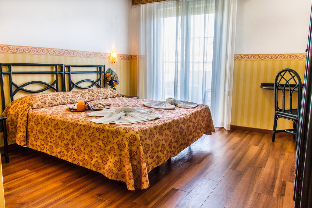 Hotel Consul - Family Hotel Riccione Pokój zdjęcie